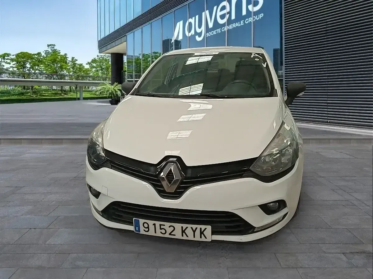 Usado Renault Clio Business 75 CV (55 kW) 2019 Blanco Utilitario