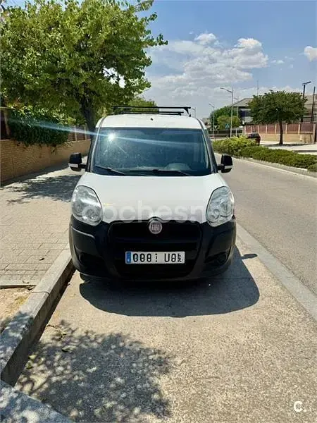 Usado Fiat Doblò 90 CV (66 kW) 2011 Blanco Monovolumen