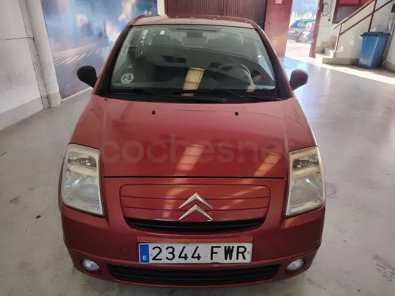 Usado Citroën C2 70 CV (51 kW) 2007 Rojo Utilitario