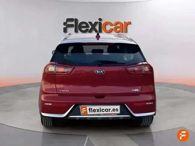 Usado Kia Niro 141 CV (103 kW) 2019 Rojo SUV