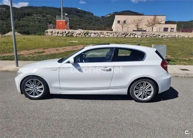 Usado BMW 118 143 CV (105 kW) 2008 Blanco Utilitario