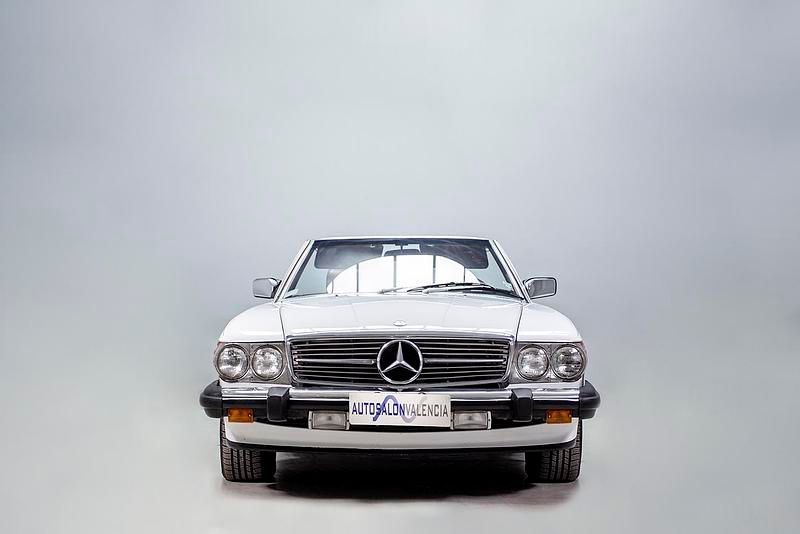 Usado Mercedes 560 230 CV (169 kW) 1988 Blanco
