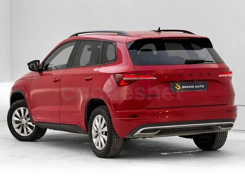 Usado Skoda Karoq Ambition 150 CV (110 kW) 2023 Rojo SUV