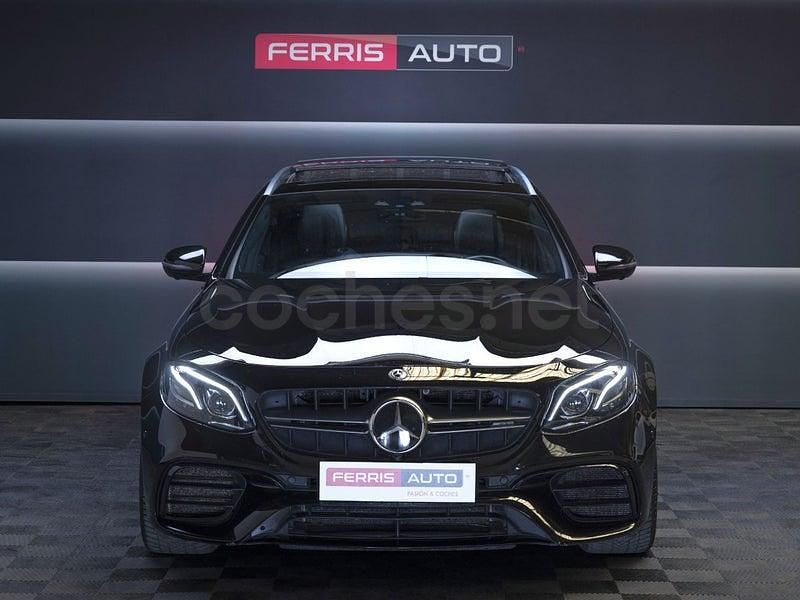 Usado Mercedes E63S AMG 612 CV (450 kW) 2020 Negro Familiar