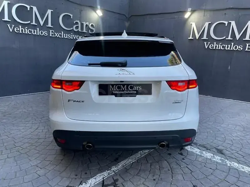 Usado Jaguar F-Pace Prestige 240 CV (176 kW) 2017 Blanco SUV