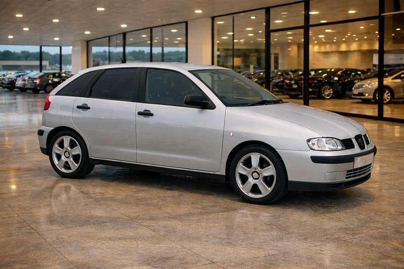 Brugt Seat Ibiza Stella 75 HK (55 kW) 2000 Grå Hatchback