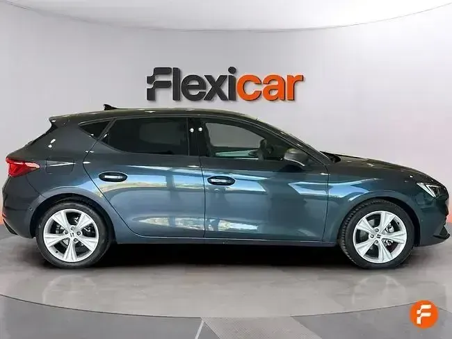 Usado Seat Leon FR 115 CV (84 kW) 2025 Azul Berlina