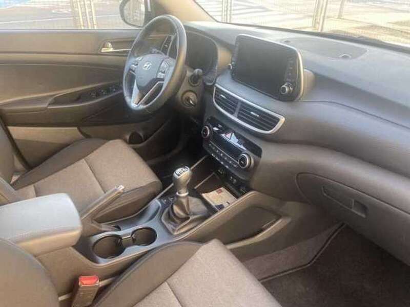 Usado Hyundai Tucson 116 CV (85 kW) 2021 Rojo SUV