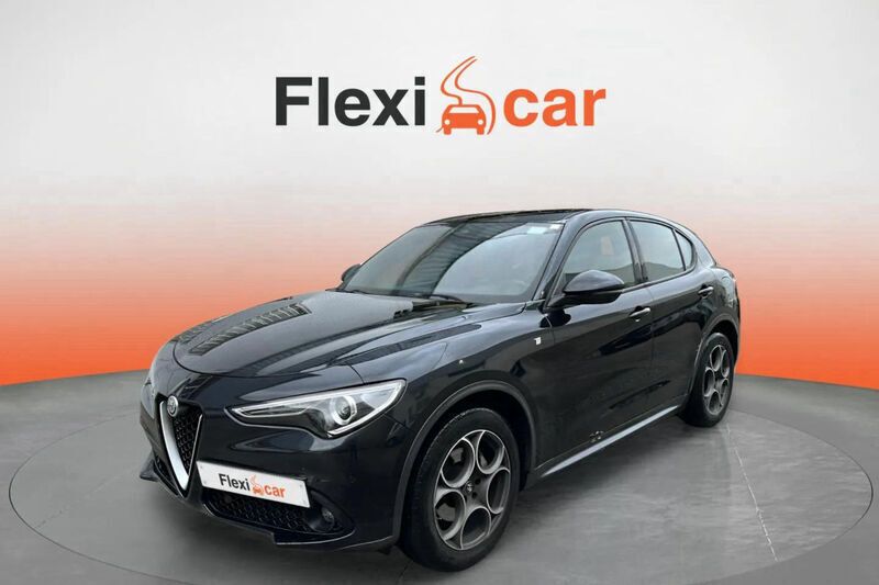 Usado Alfa Romeo Stelvio Veloce 211 CV (155 kW) 2022 Negro SUV