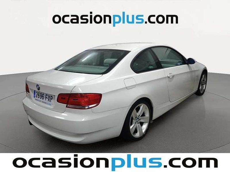 Usado BMW 320 170 CV (125 kW) 2007 Blanco Coupe