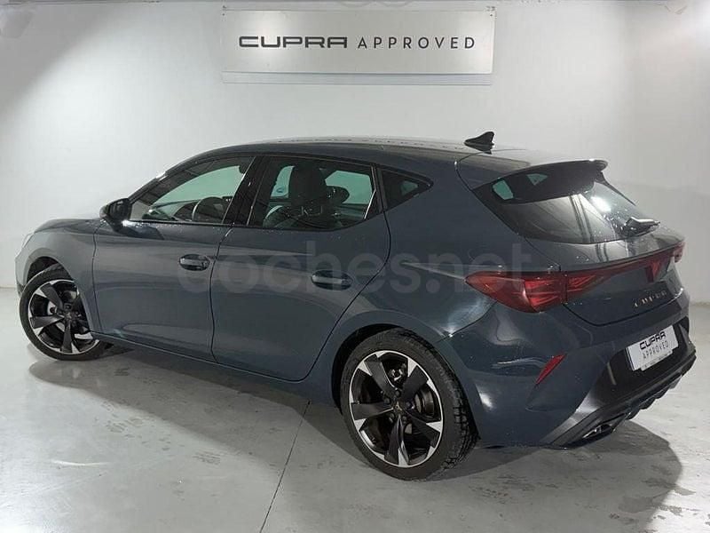 Usado Cupra Leon 150 CV (110 kW) 2025 Azul Berlina