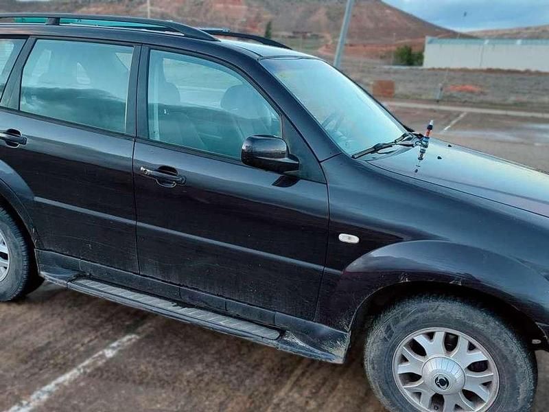 Usado Ssangyong (KGM) Rexton Limited 186 CV (136 kW) 2005 Violeta / lila SUV