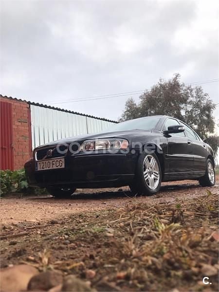 Usado Volvo S60 Momentum 163 CV (119 kW) 2006 Negro Berlina