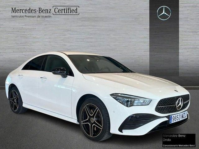 Usado Mercedes CLA250e 218 CV (160 kW) 2024 Blanco polar Berlina
