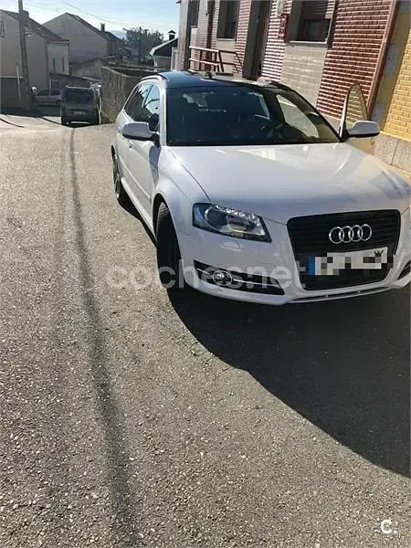 Usado Audi A3 Sportback Ambiente 105 CV (77 kW) 2012 Blanco Utilitario