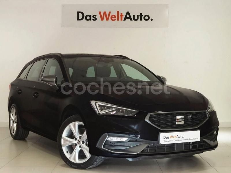 Negro Usado 2025 Seat Leon FR Familiar | 23.490 € (Precio justo) - Imagen 1/4