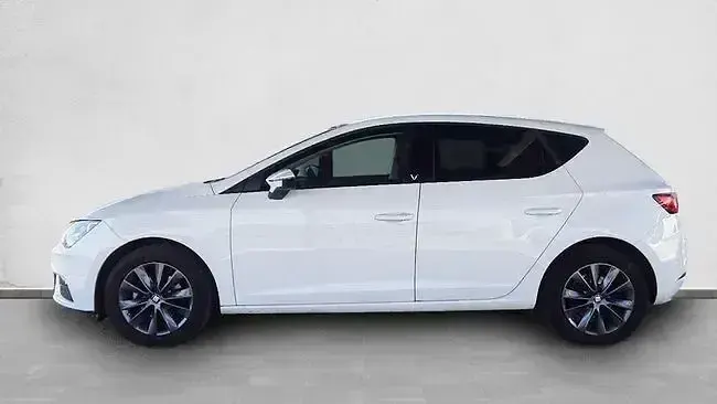 Usado Seat Leon Style 110 CV (80 kW) 2018 Blanco