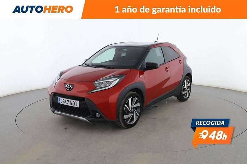 Rojo Usado 2023 Toyota Aygo Play Utilitario | 13.523 € (Precio justo) - Imagen 1/4
