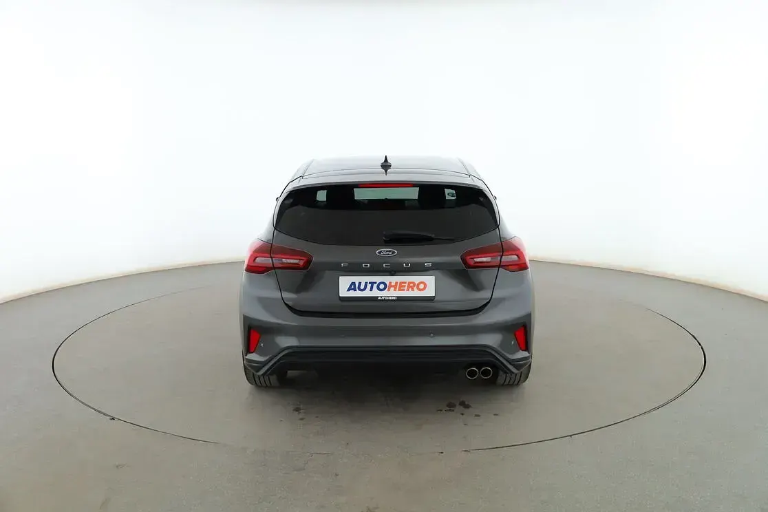 Usado Ford Focus ST-Line 155 CV (114 kW) 2023 Gris Berlina
