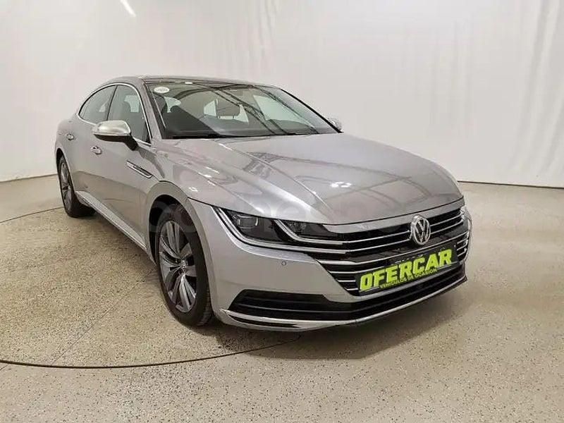 Usado VW Arteon Elegance 150 CV (110 kW) 2021 Gris / plata Berlina