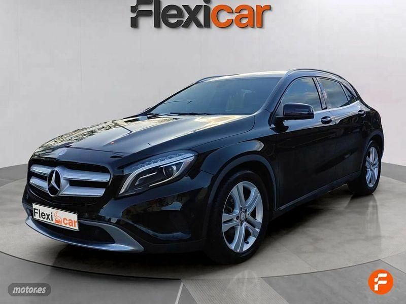 Usado Mercedes GLA180 AMG line 122 CV (89 kW) 2016 Negro SUV