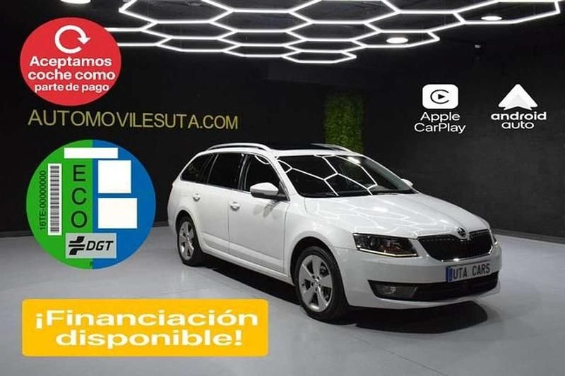 Blanco Usado 2017 Skoda Octavia Style Familiar | 9299 € - Imagen 1/4