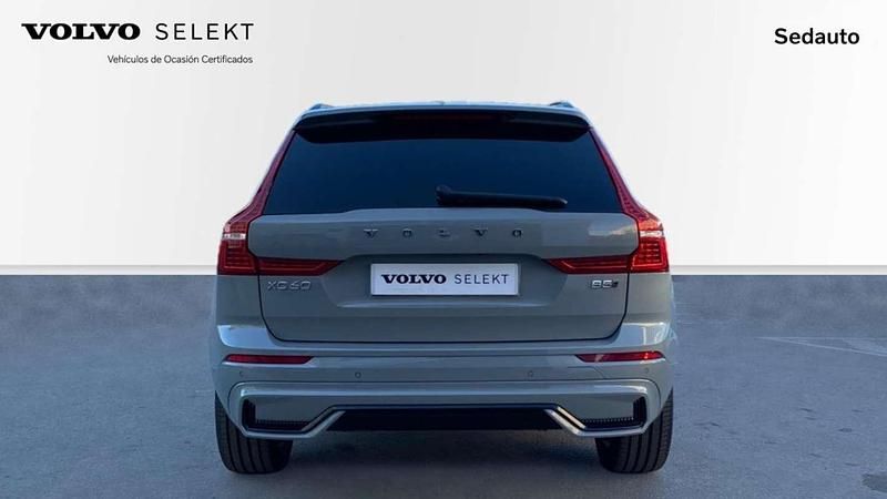 Usado Volvo XC60 Plus 250 CV (183 kW) 2025 SUV