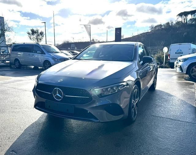 Nuevo Mercedes A160 218 CV (160 kW) 2025 Gris Berlina