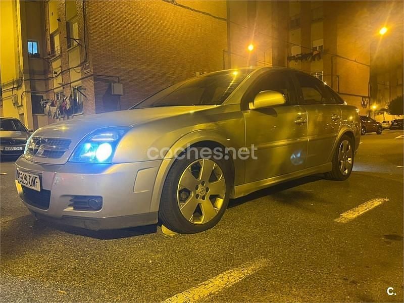 Gris / plata Usado 2005 Opel Vectra GTS Berlina | 3500 € - Imagen 1/4