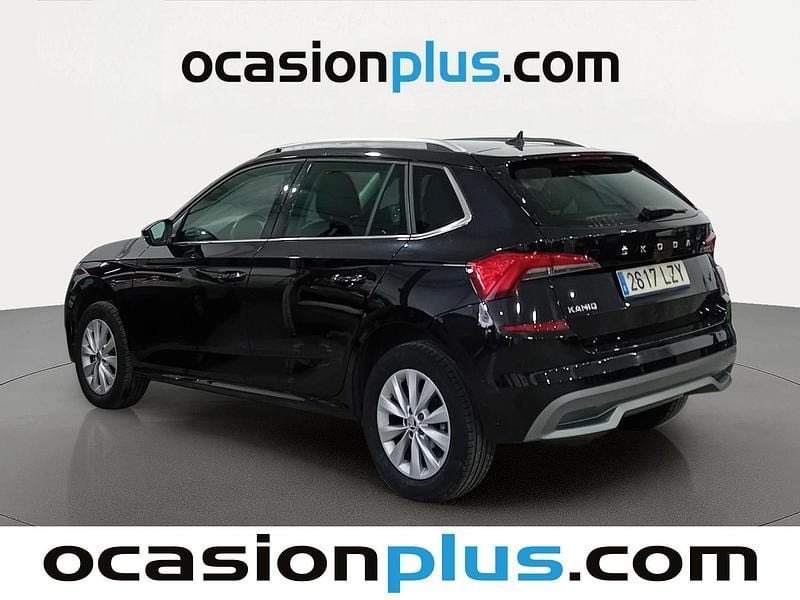 Usado Skoda Kamiq 110 CV (80 kW) 2022 Negro SUV