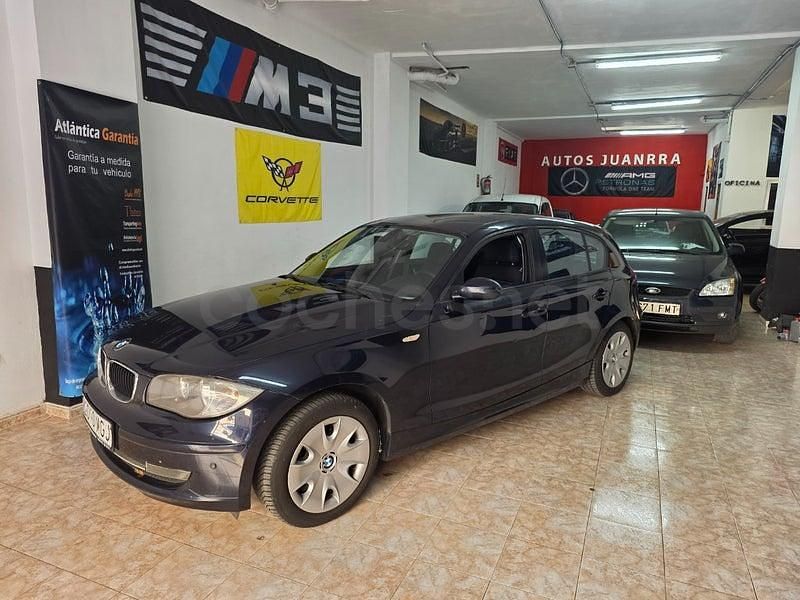 Usado BMW 116 122 CV (89 kW) 2008 Negro Utilitario