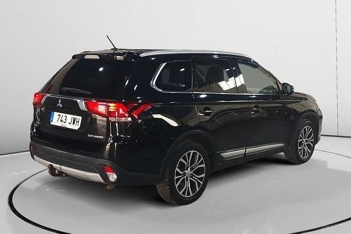 Usado Mitsubishi Outlander 150 CV (110 kW) 2017 SUV