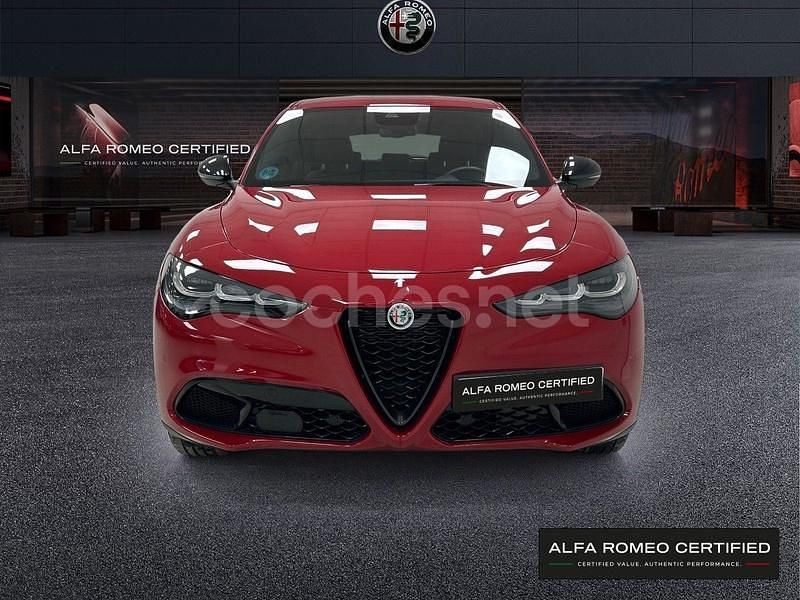 Usado Alfa Romeo Stelvio Sprint 160 CV (117 kW) 2023 Rojo SUV