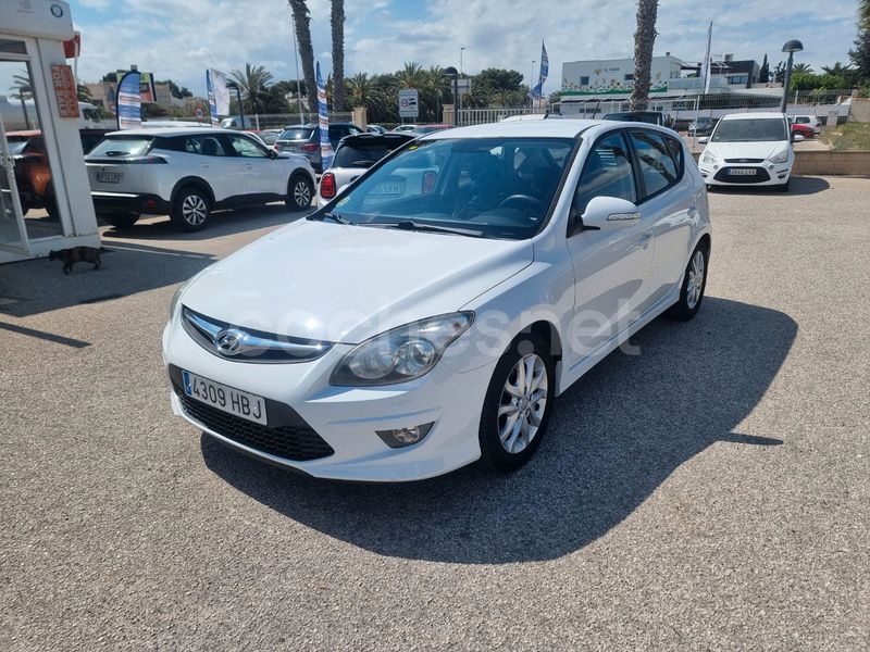 Blanco Usado 2011 Hyundai i30 GLS Berlina | 7950 € (Precio justo) - Imagen 1/4