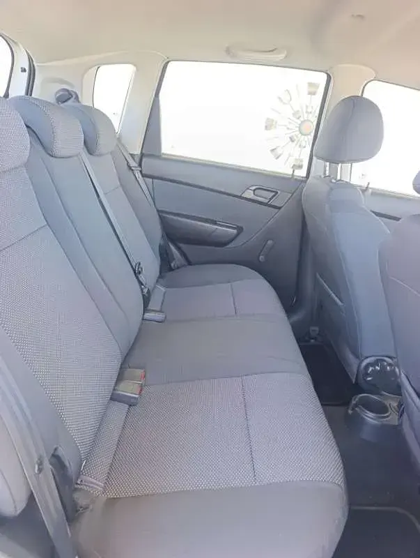 Usado Chevrolet Aveo LS 101 CV (74 kW) 2011 Blanco Utilitario