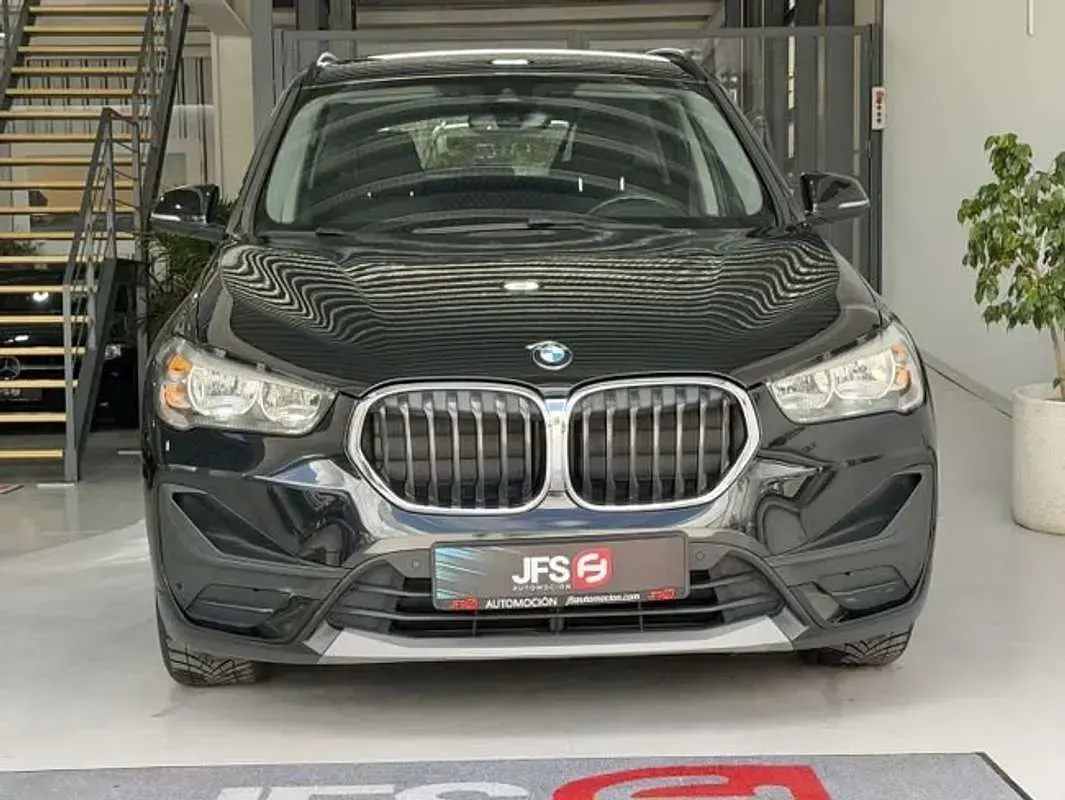 Usado BMW X1 116 CV (85 kW) 2020 Negro SUV