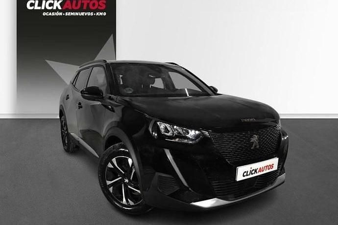 Usado Peugeot 2008 Allure 100 CV (73 kW) 2023 Gris SUV