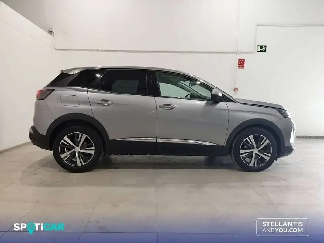 Käytetty Peugeot 3008 Allure 131 HP (96 kW) 2021 Harmaa Katumaasturi