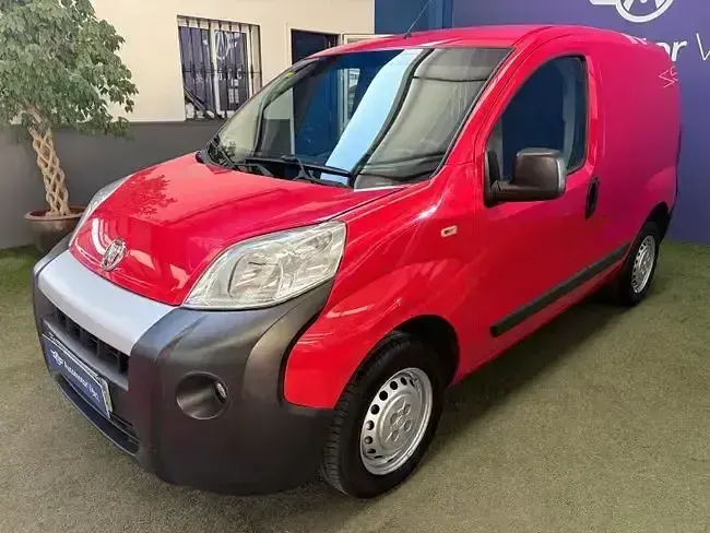 Usado Fiat Fiorino 75 CV (55 kW) 2015 Rojo Monovolumen
