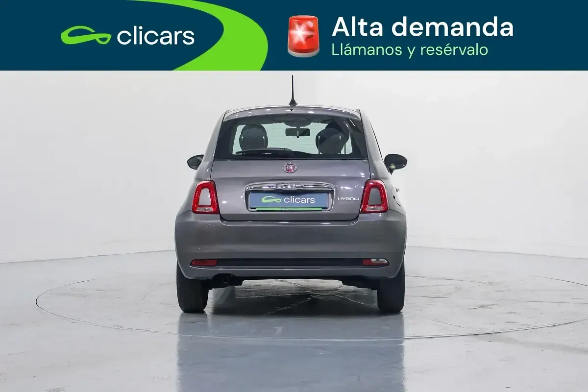 Usado Fiat 500 70 CV (51 kW) 2022 Gris Utilitario
