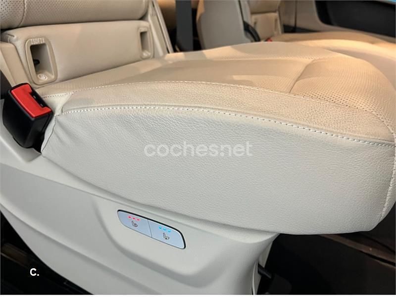 Usado Mercedes V300 Avantgarde 239 CV (175 kW) 2022 Negro Monovolumen