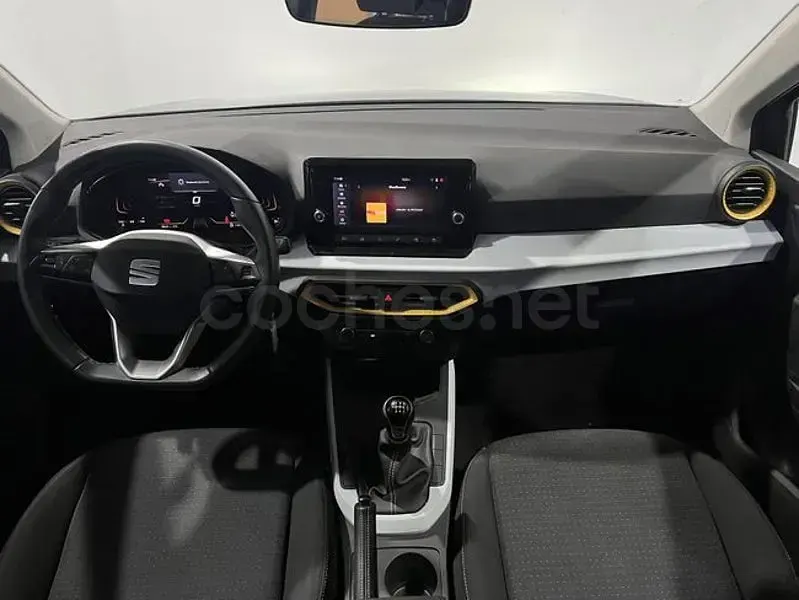 Usado Seat Arona Style 115 CV (84 kW) 2025 Blanco SUV