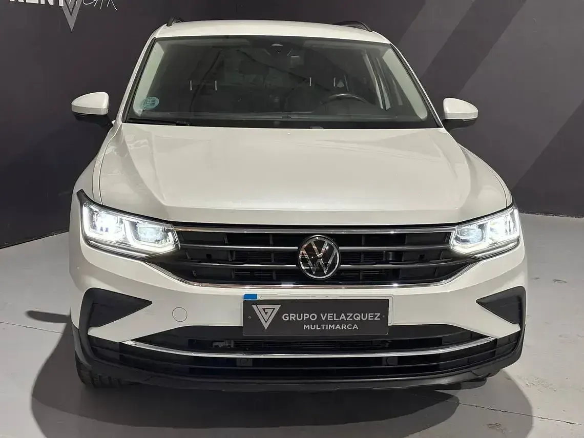 Usado VW Tiguan Life 150 HP (110 kW) 2024 Branco SUV