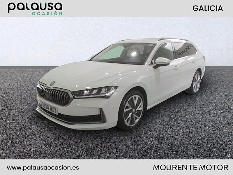 Blanco Usado 2025 Skoda Superb Selection Familiar | 32.900 € - Imagen 1/4