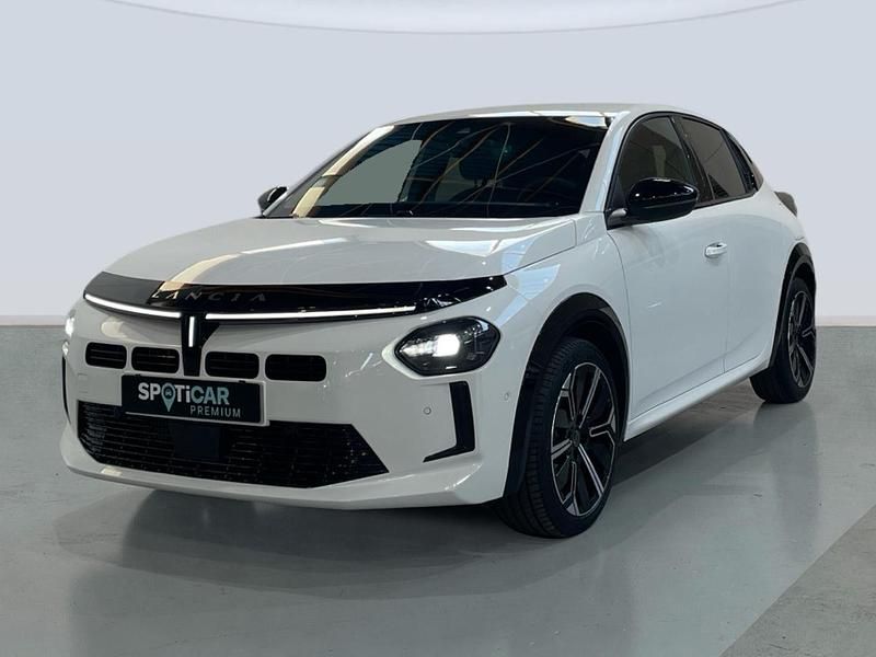 Usado Lancia Ypsilon 101 CV (74 kW) 2024 Blanco Utilitario