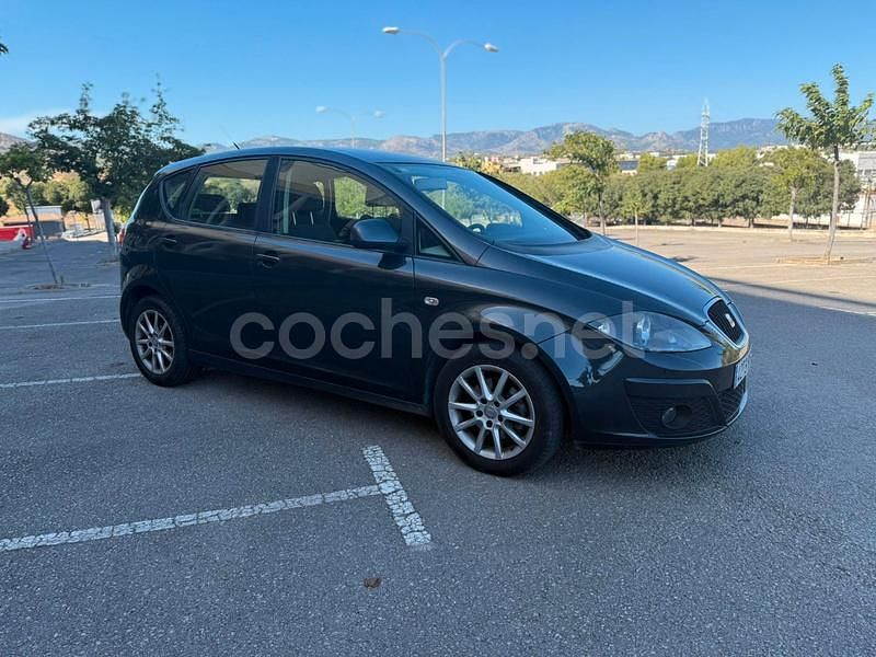 Gris / plata Usado 2012 Seat Altea Style Monovolumen | 6740 € (Precio justo) - Imagen 1/4