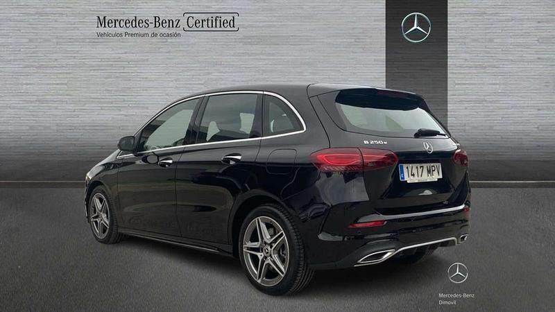 Usado Mercedes E250 AMG line 218 CV (160 kW) 2024 Negro Monovolumen