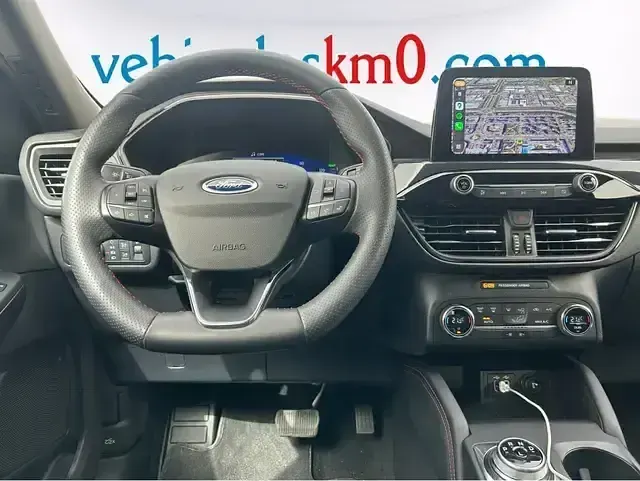 Usado Ford Kuga ST-Line 190 CV (139 kW) 2022 Gris / plata SUV
