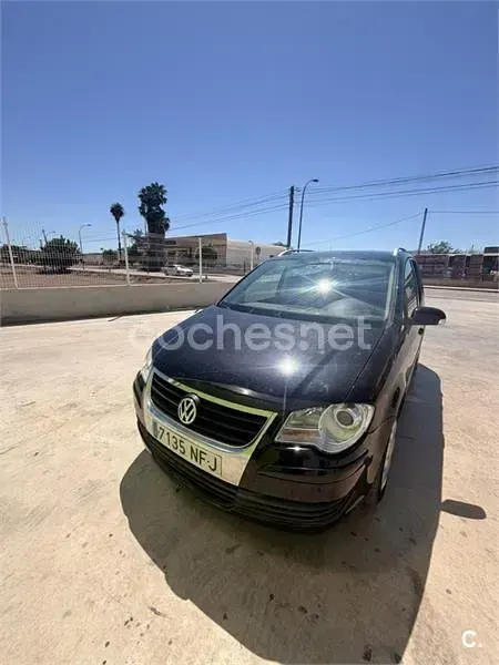 Usado VW Touran Highline 140 CV (102 kW) 2007 Negro Monovolumen