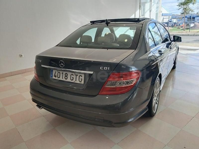 Usado Mercedes C220 Avantgarde 170 CV (125 kW) 2010 Gris / plata Berlina
